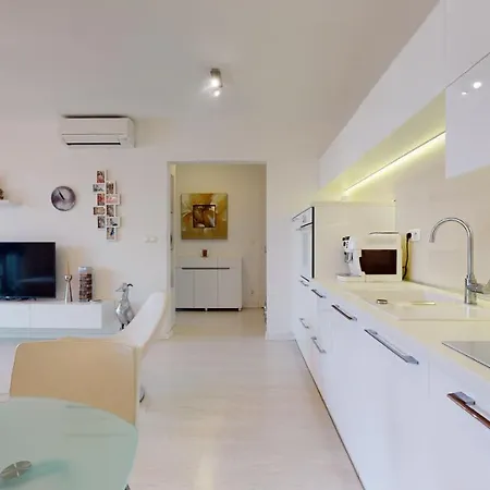 Bibi Centroom Piest'any